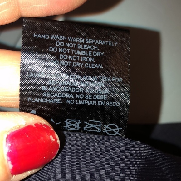 𝅺Kadashian Kollection size large black or very dark navy shiny textured legging - Picture 7 of 7